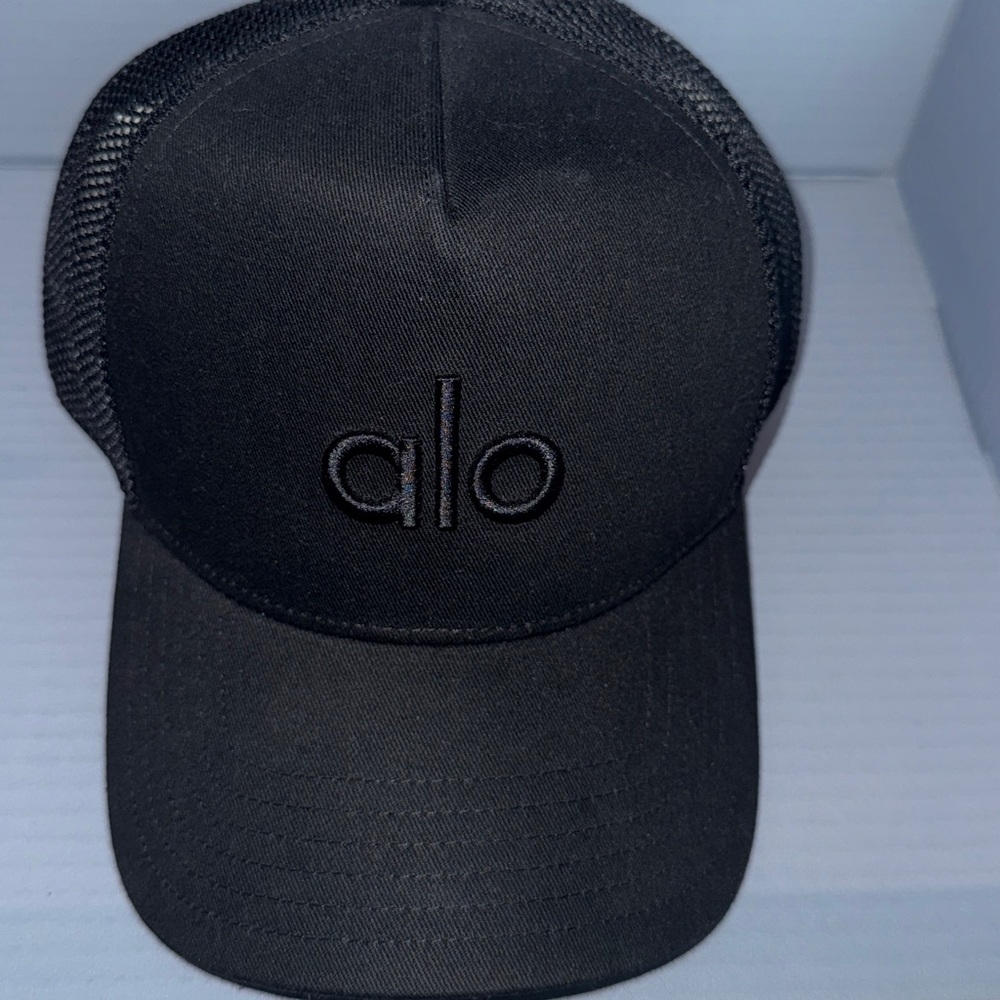 ALO Yoga Classic Black Mesh Cap
